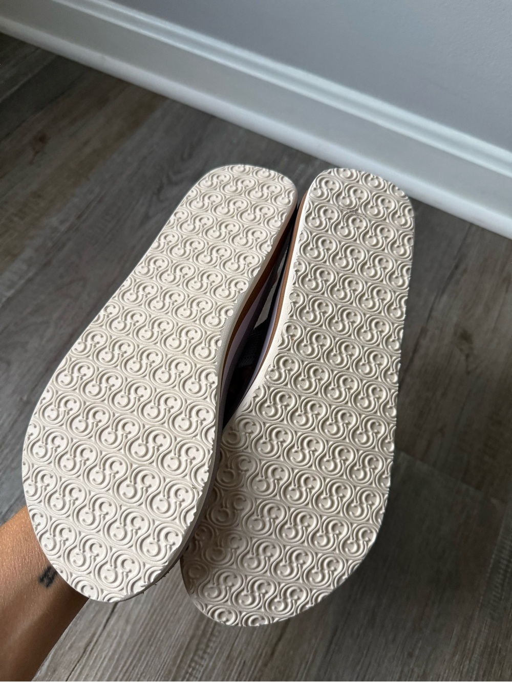Cobian Bermuda Bounce Zinc Gray Platform Thong Sandals Flip Flops Comfy Size 8 - Picture 5 of 14